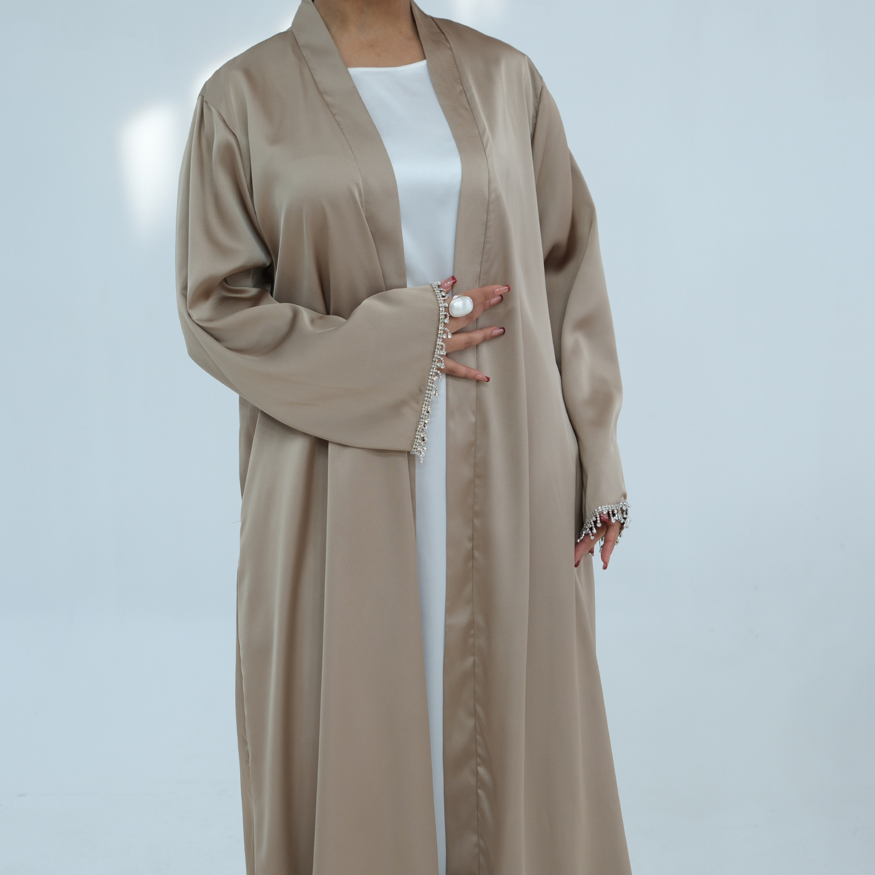 Middle Eastern Plus-Size Long-Sleeve Beaded Cardigan - Image 9